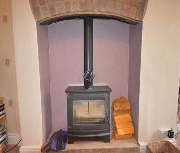 3 Bedroom Semi Detached To Let - Photo 2