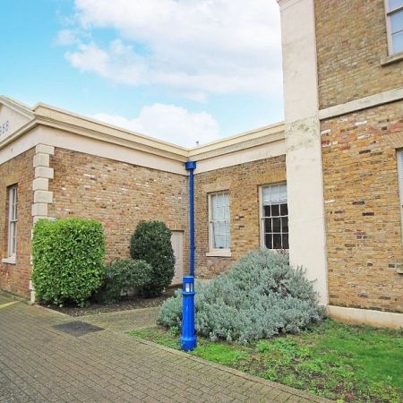 The Royal Seabathing, Canterbury Road, Margate, CT9 5NT, Kent - Photo 3