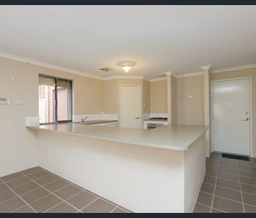 1/1 Peaceful Bay Prominade, Secret Harbour, WA 6173 - Photo 6