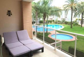For long-term rent: apartment in Javea, Golden Garden urbanization, with 2 bedrooms and a pool.