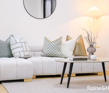 Three-bedroom apartment in the Heart of Chippendale - Photo 2