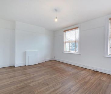 3 Bed Maisonette, Clyde Road, CR0 - Photo 5