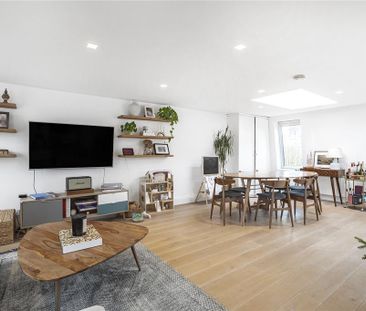 3 bedroom maisonette to rent - Photo 2