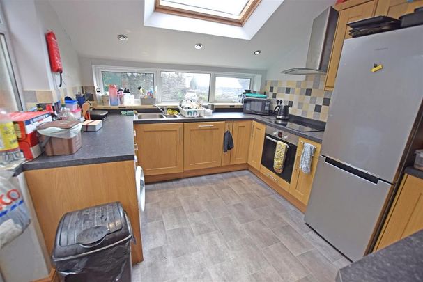 4 bedroom terraced house to rent - Photo 1
