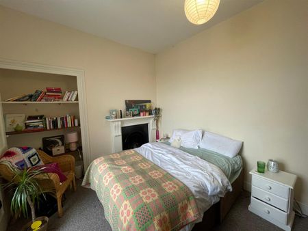 17 Woodland Terrace, Flat 5, Plymouth - Photo 4