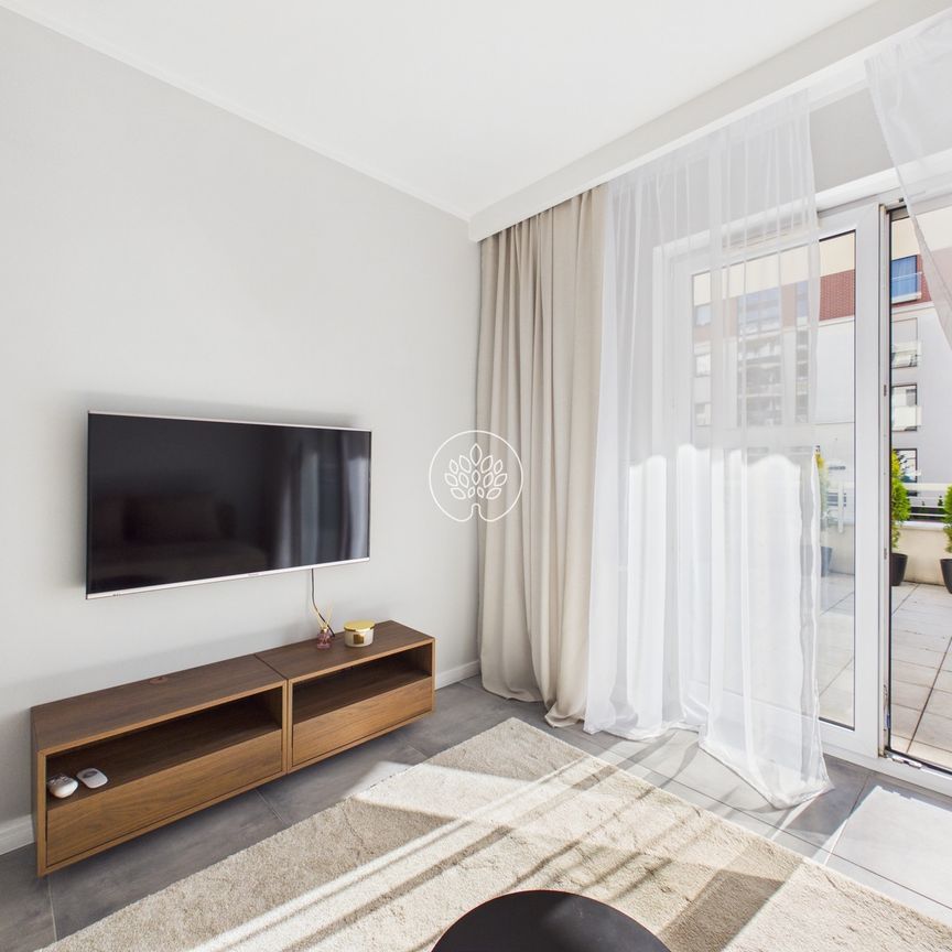 2 pokoje po remoncie | taras ok. 26 m² | wyposażone | od zaraz - Photo 1