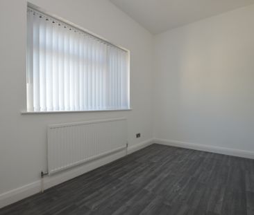 3 Bedroom End of Terrace - Photo 3