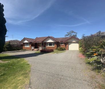 “Charming Family Home in Quiet Cul-de-sac with Pool” - Photo 1
