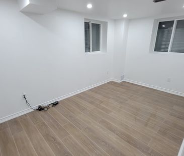 For Lease - 48 phoenix blvd Phoenix Boulevard, Barrie, Ontario - Photo 1