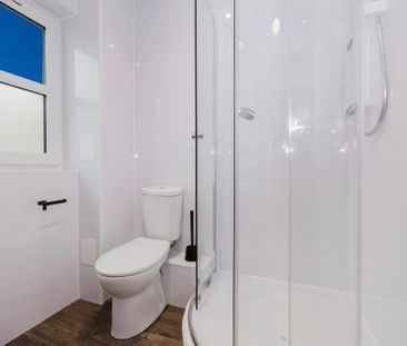 6 bedroom terraced house to rent - Photo 5