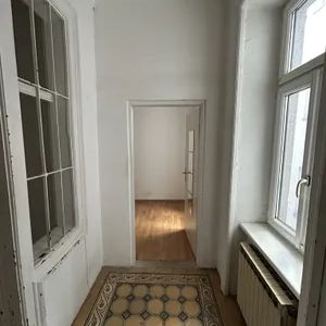 Ruhige 4 Zimmer Wohnung in einer Seitengasse - Foto 2