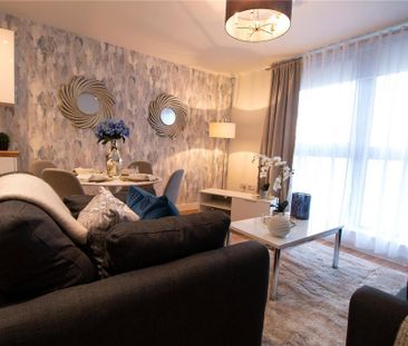 3 bedroom flat to rent - Photo 2