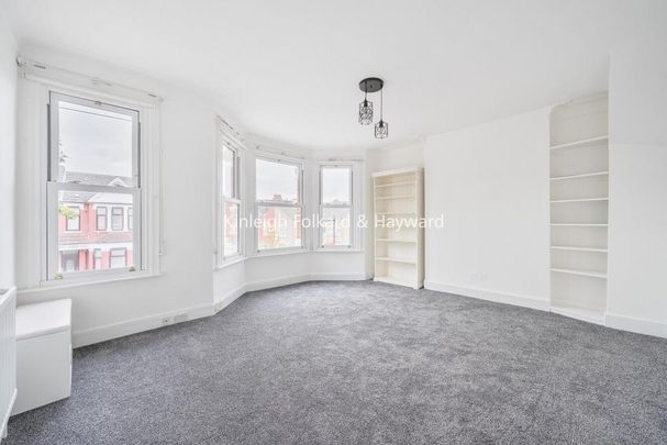 3 bedroom end of terrace house to rent - Photo 1