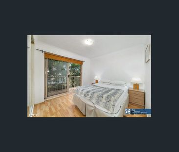 Fantastic Two Bedroom Unit In Elevated Position! - Photo 3