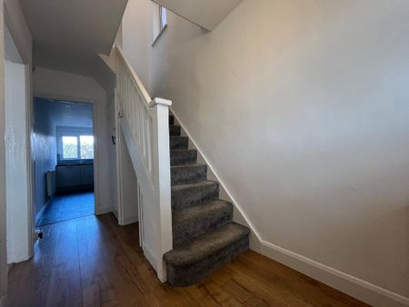 3 bedroom semi-detached house to rent - Photo 4