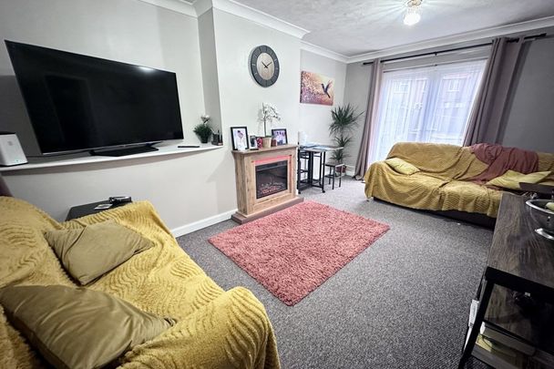 Castell Crescent - Photo 1