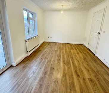 3 bedroom end of terrace house to rent - Photo 6