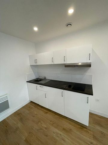 Location Appartement 2 pièces 63m² BORDEAUX 33000 - Photo 2