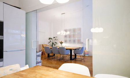 Exklusives Wohnen in Hochparterre mit Kamin und eigenem Garten auf Krefelds bekanntester Allee - Photo 2