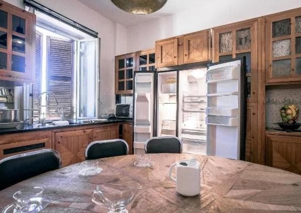 Prati: Spacious, tastefully furnished 1 bedroom, living, study, kitchen and bath. Located in beautiful building on high floor. Bright, silent, near services, metro and center. #1709