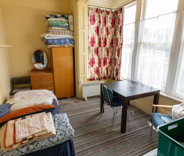 5-Bedroom Flat for Rent – Wi-Fi Included! - Photo 3