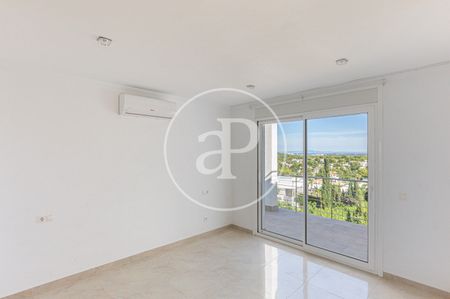 Luxury villa for rent with sea view in Santa Ponsa - Photo 2