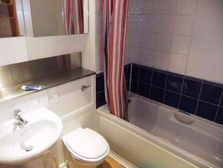 1 bedroom flat to rent - Photo 5