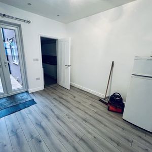 Ropery Road, GAINSBOROUGH, DN21 2TS, Property for rent - Photo 2