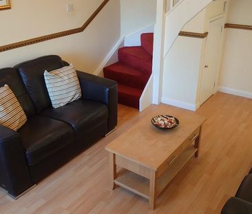 2 bedroom terraced house to rent - Photo 1