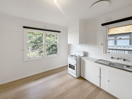 1/16 Boundary Road, East Geelong - Photo 3