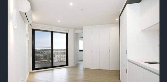 STYLISH APARTMENT | SECURE | PRIME LOCATION - Photo 2