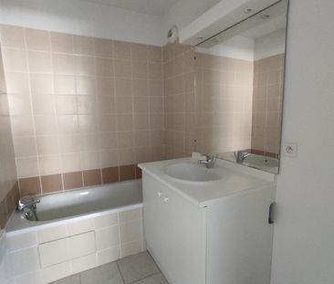 T2 DE 36 m² PROCHE PLACE DES CARMES - Photo 1