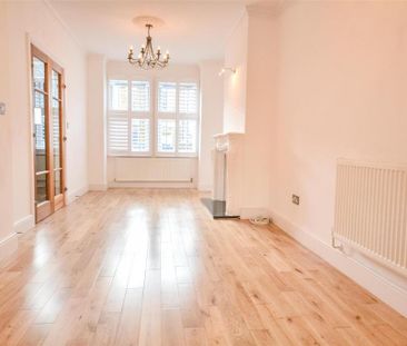 4 bedroom terraced house to rent - Photo 4