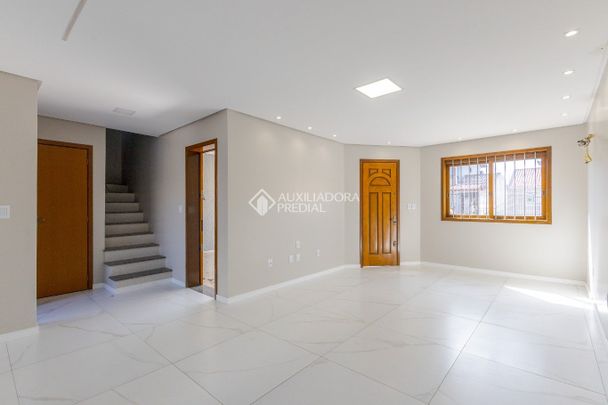 Casa com 3 quartos e 100m² para alugar em Harmonia, Canoas. - Photo 1