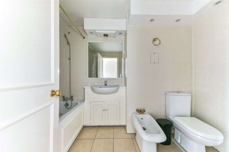 Bright and spacious 2 double bedroom, 2 bathroom apartment. - Photo 2