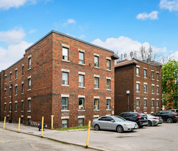 113-123 Emerald Street South - Photo 3