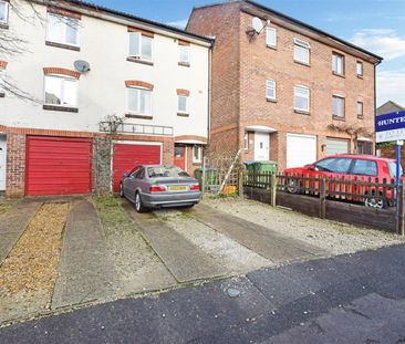 1 bedroom Flat To Let - Photo 4