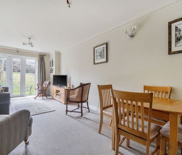 Ockford Road, Godalming, Surrey, GU7 - Photo 1