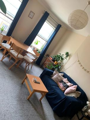 Room in a Shared Flat, Oxford Road, NW6 - Photo 1