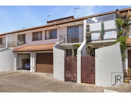 6/5 Aquila Court, Mermaid Waters QLD 4218 - Apartment For Rent | Domain - Photo 3