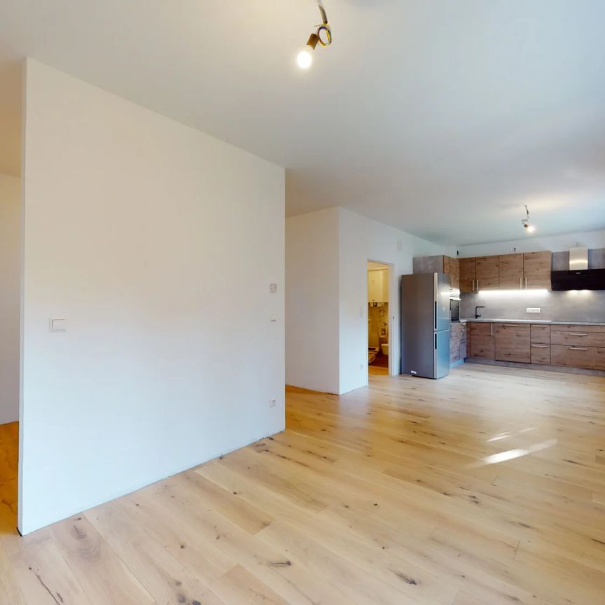 Liebevoll sanierte 1,5-Zimmer-Wohnung mit Tischlerküche in zentraler Lage von Maria Enzersdorf - Foto 1