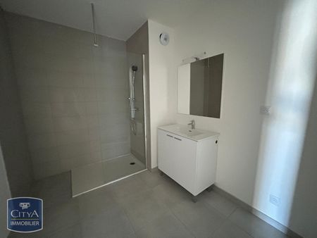 Location Appartement 3 pièces 67m² LE PONTET 84130 - Photo 3