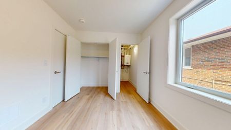 Description - Photo 3