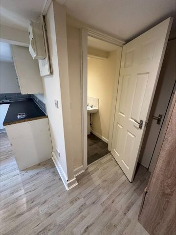 Studio to rent - Photo 5