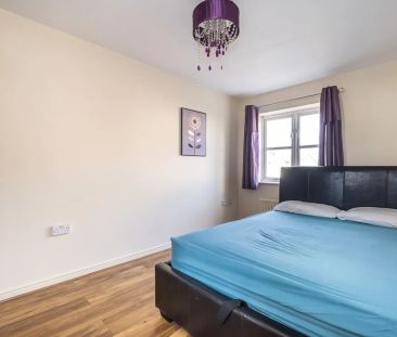 3 bedroom end of terrace house to rent - Photo 4