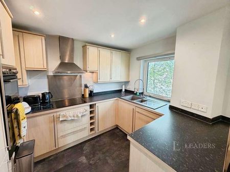 Endeavour Court, Channel Way, Southampton, Hampshire, SO14 - Photo 4
