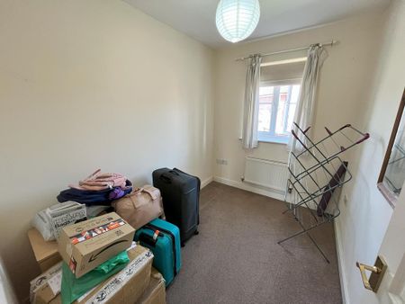 3 bedroom terraced house to rent - Photo 4