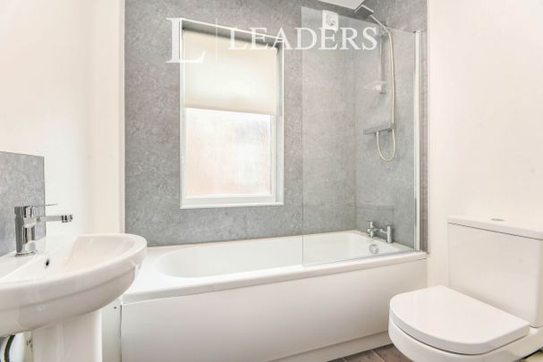 3 bedroom house to rent Carter Lane, Mansfield, NG18 - Photo 1