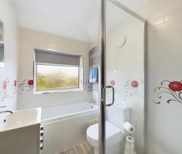 3 bedroom semi-detached house to rent - Photo 2