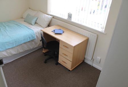 6 bedroom townhouse to rent - Photo 4